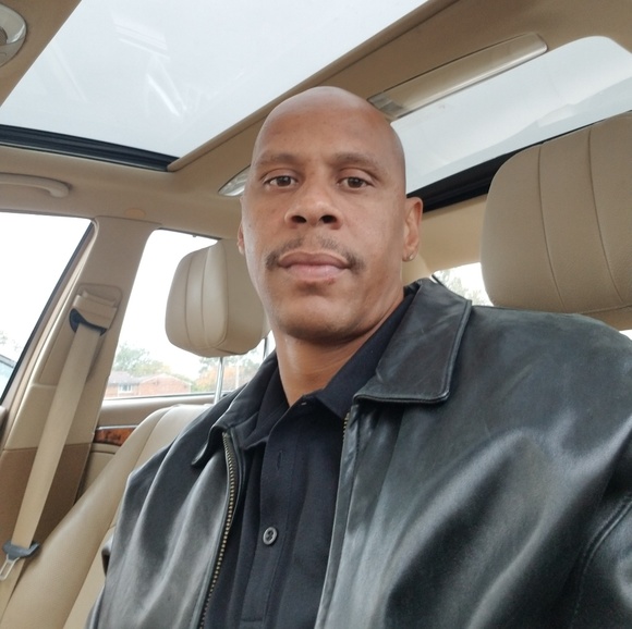 Meet your Posher, Aden - Picture 1 of 1